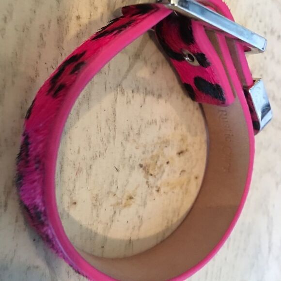 Rustic Cuff Fuschia Animal! - Picture 5 of 11